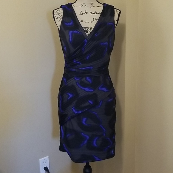 Dress - Picture 1 of 3